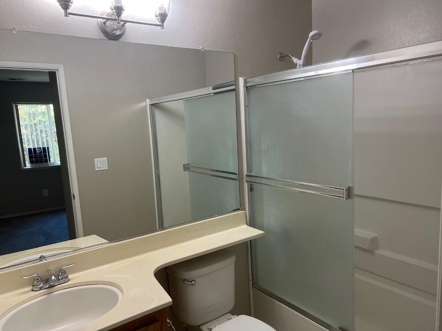 Detail Gallery Image 14 of 21 For 6986 Gregorich Dr #C,  San Jose,  CA 95138 - 2 Beds | 2/1 Baths