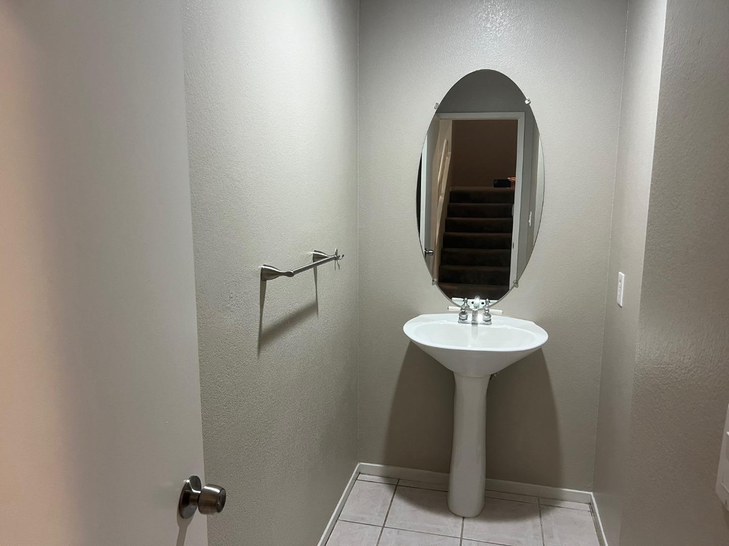 Detail Gallery Image 9 of 21 For 6986 Gregorich Dr #C,  San Jose,  CA 95138 - 2 Beds | 2/1 Baths