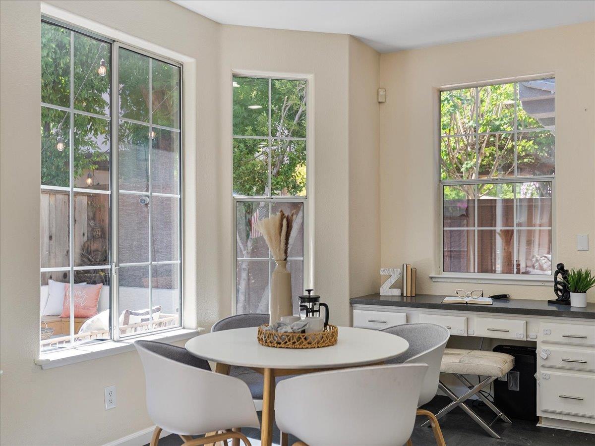 Detail Gallery Image 12 of 34 For 840 Romani Ct, San Jose,  CA 95125 - 5 Beds | 3 Baths