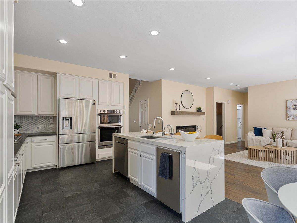 Detail Gallery Image 13 of 34 For 840 Romani Ct, San Jose,  CA 95125 - 5 Beds | 3 Baths