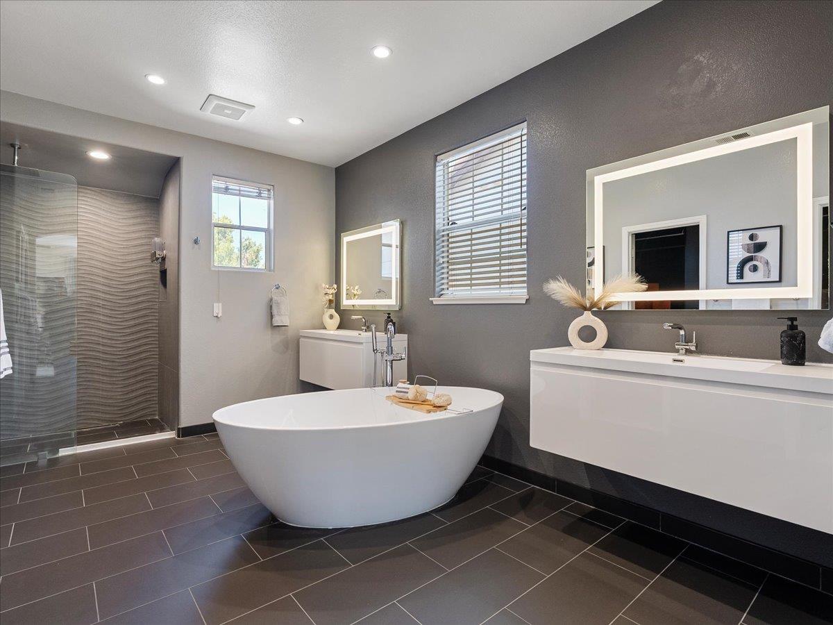 Detail Gallery Image 22 of 34 For 840 Romani Ct, San Jose,  CA 95125 - 5 Beds | 3 Baths