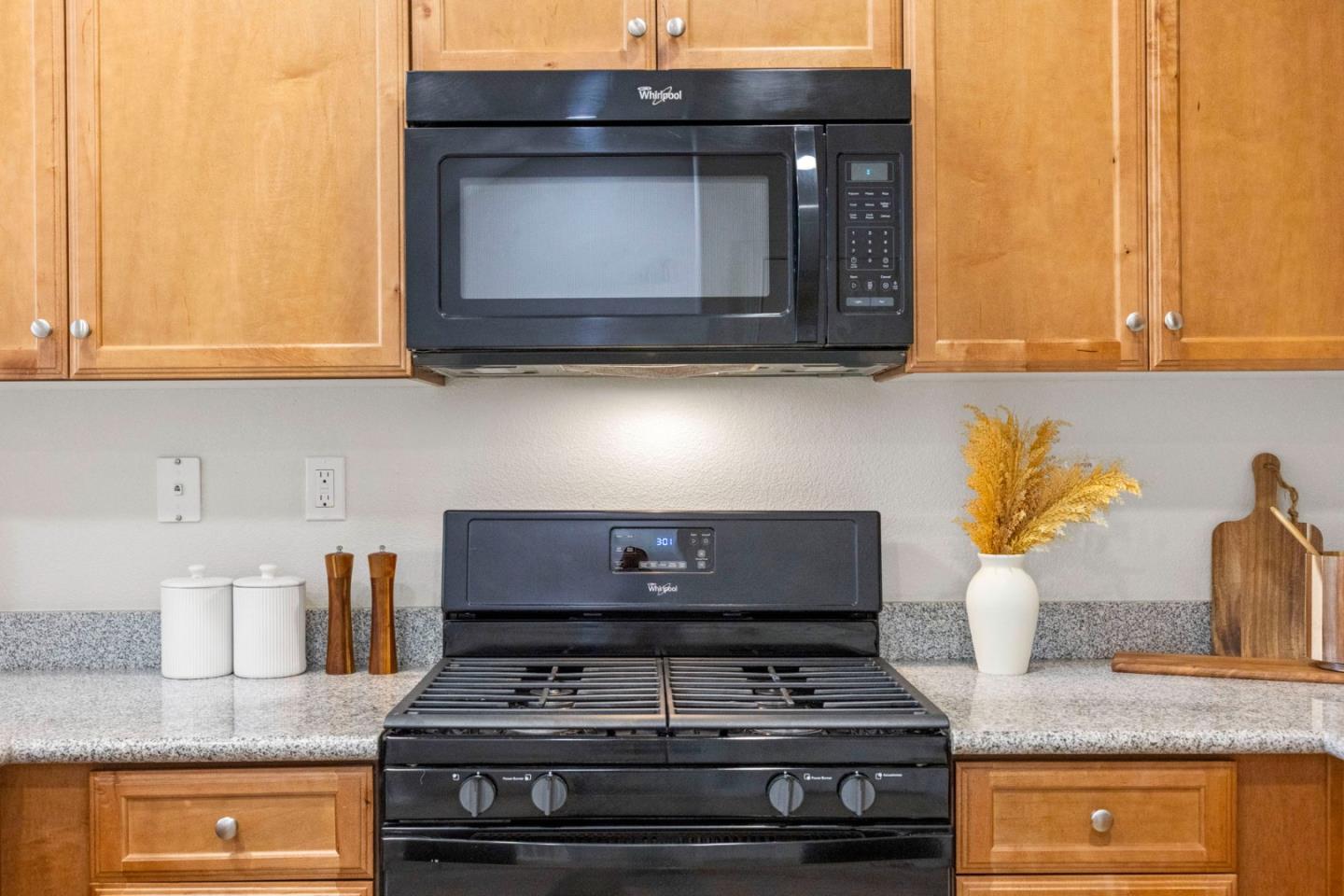 Detail Gallery Image 11 of 39 For 2109 Kiwi Wkwy, San Jose,  CA 95133 - 4 Beds | 4 Baths