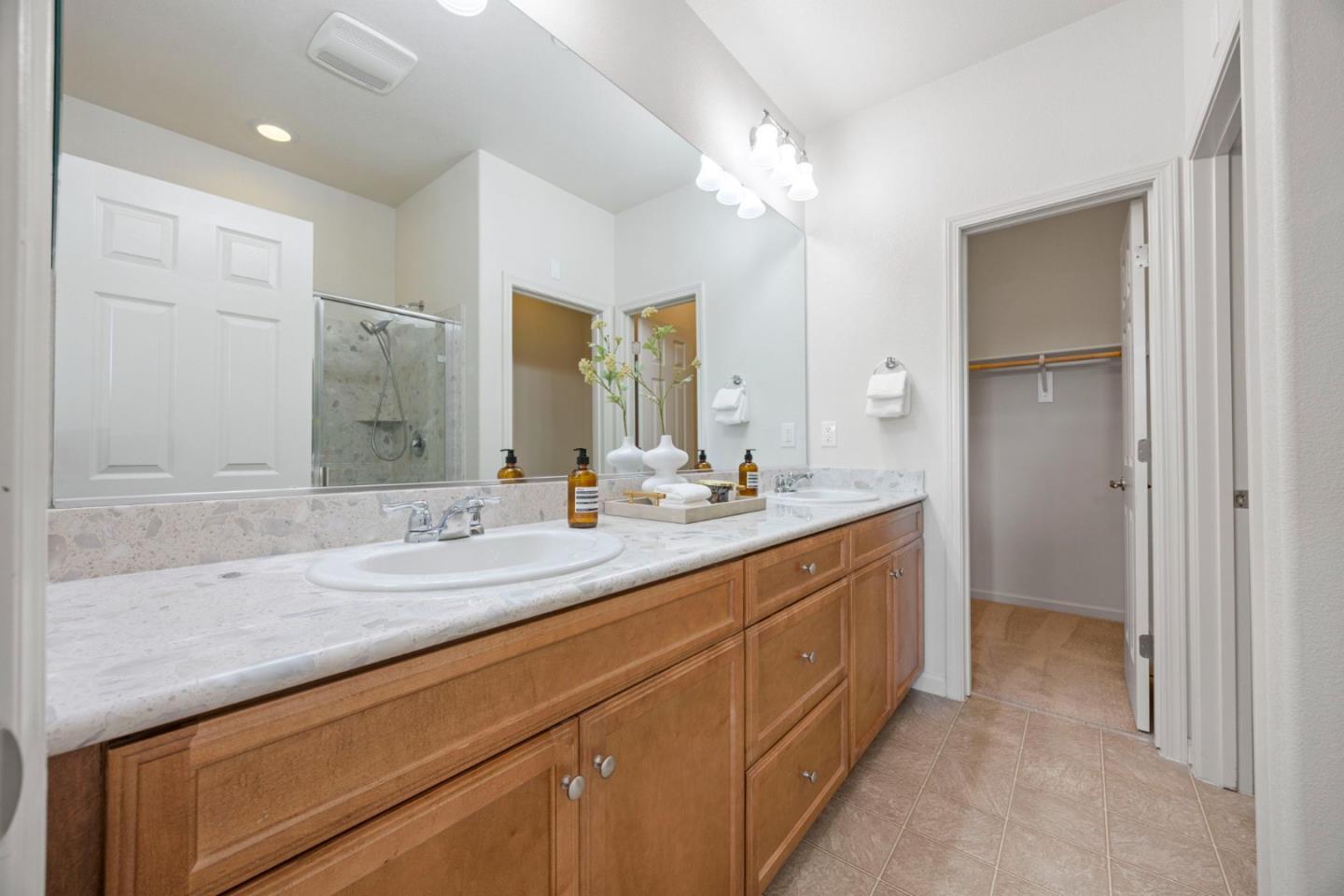 Detail Gallery Image 27 of 39 For 2109 Kiwi Wkwy, San Jose,  CA 95133 - 4 Beds | 4 Baths
