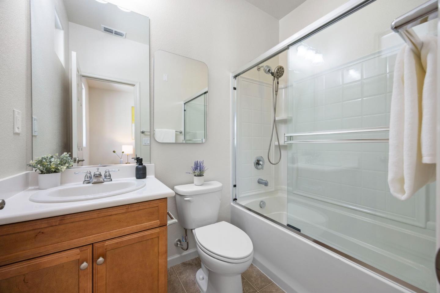 Detail Gallery Image 32 of 39 For 2109 Kiwi Wkwy, San Jose,  CA 95133 - 4 Beds | 4 Baths