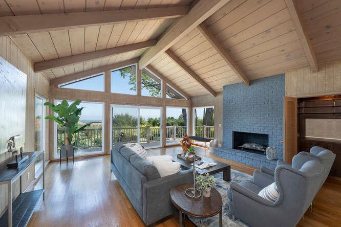 Detail Gallery Image 12 of 48 For 26993 Almaden Ct, Los Altos Hills,  CA 94022 - 4 Beds | 2/1 Baths