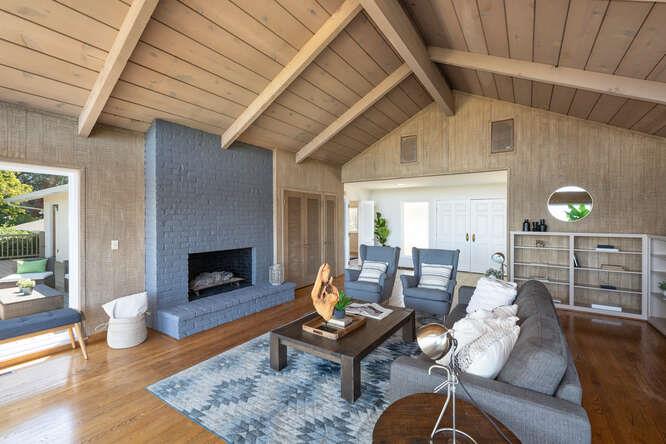 Detail Gallery Image 14 of 48 For 26993 Almaden Ct, Los Altos Hills,  CA 94022 - 4 Beds | 2/1 Baths