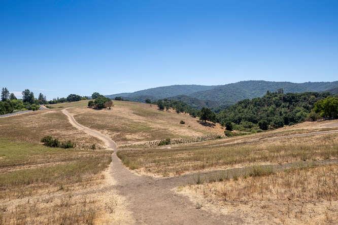 Detail Gallery Image 35 of 48 For 26993 Almaden Ct, Los Altos Hills,  CA 94022 - 4 Beds | 2/1 Baths