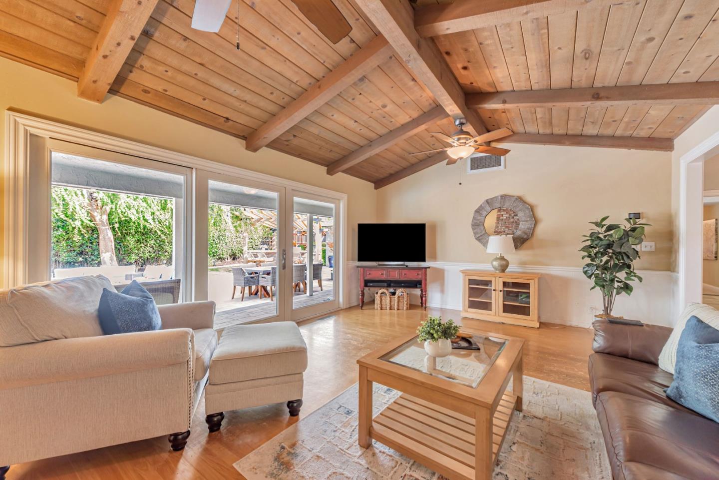 Detail Gallery Image 12 of 73 For 6540 Camelia Dr, San Jose,  CA 95120 - 4 Beds | 2/1 Baths