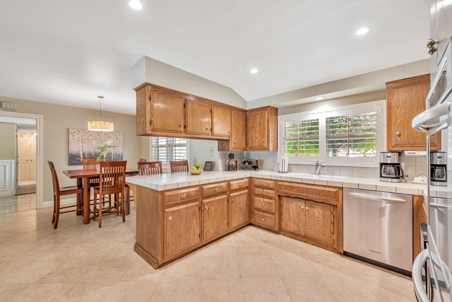 Detail Gallery Image 15 of 73 For 6540 Camelia Dr, San Jose,  CA 95120 - 4 Beds | 2/1 Baths