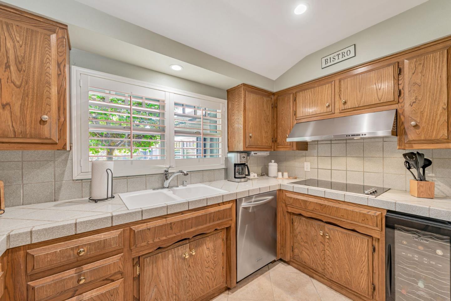 Detail Gallery Image 17 of 73 For 6540 Camelia Dr, San Jose,  CA 95120 - 4 Beds | 2/1 Baths