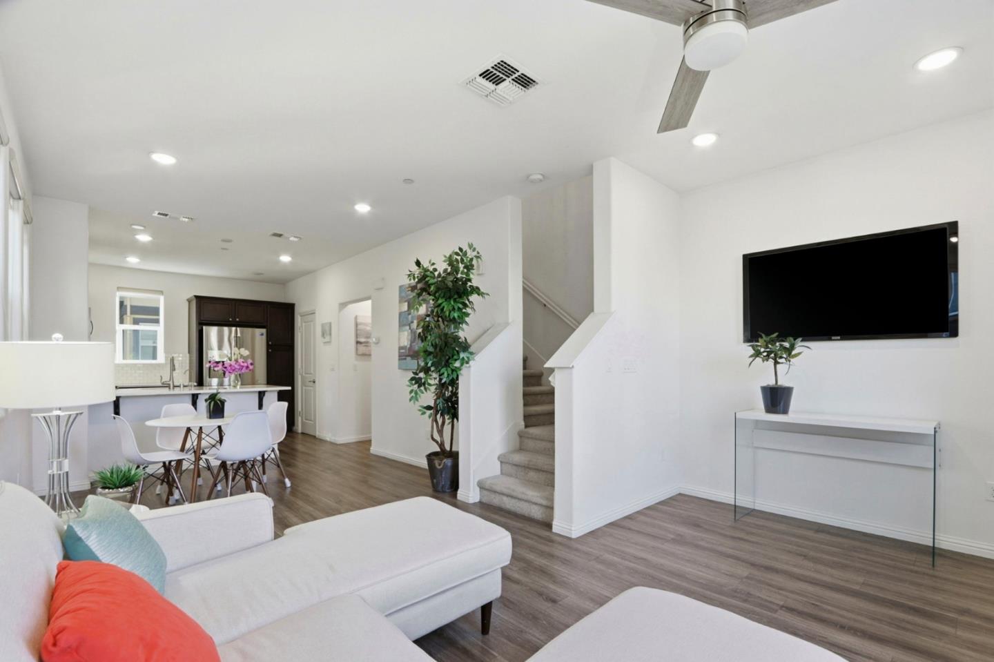 Detail Gallery Image 5 of 36 For 838 Garden St, Milpitas,  CA 95035 - 2 Beds | 1/1 Baths