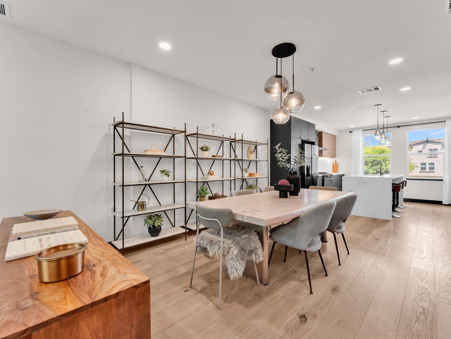 Detail Gallery Image 10 of 42 For 213 Esfahan Dr, San Jose,  CA 95111 - 2 Beds | 2/1 Baths