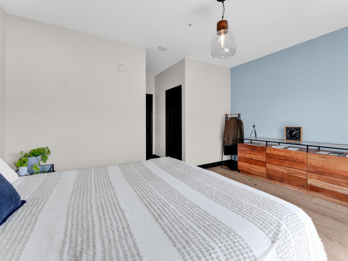 Detail Gallery Image 22 of 42 For 213 Esfahan Dr, San Jose,  CA 95111 - 2 Beds | 2/1 Baths