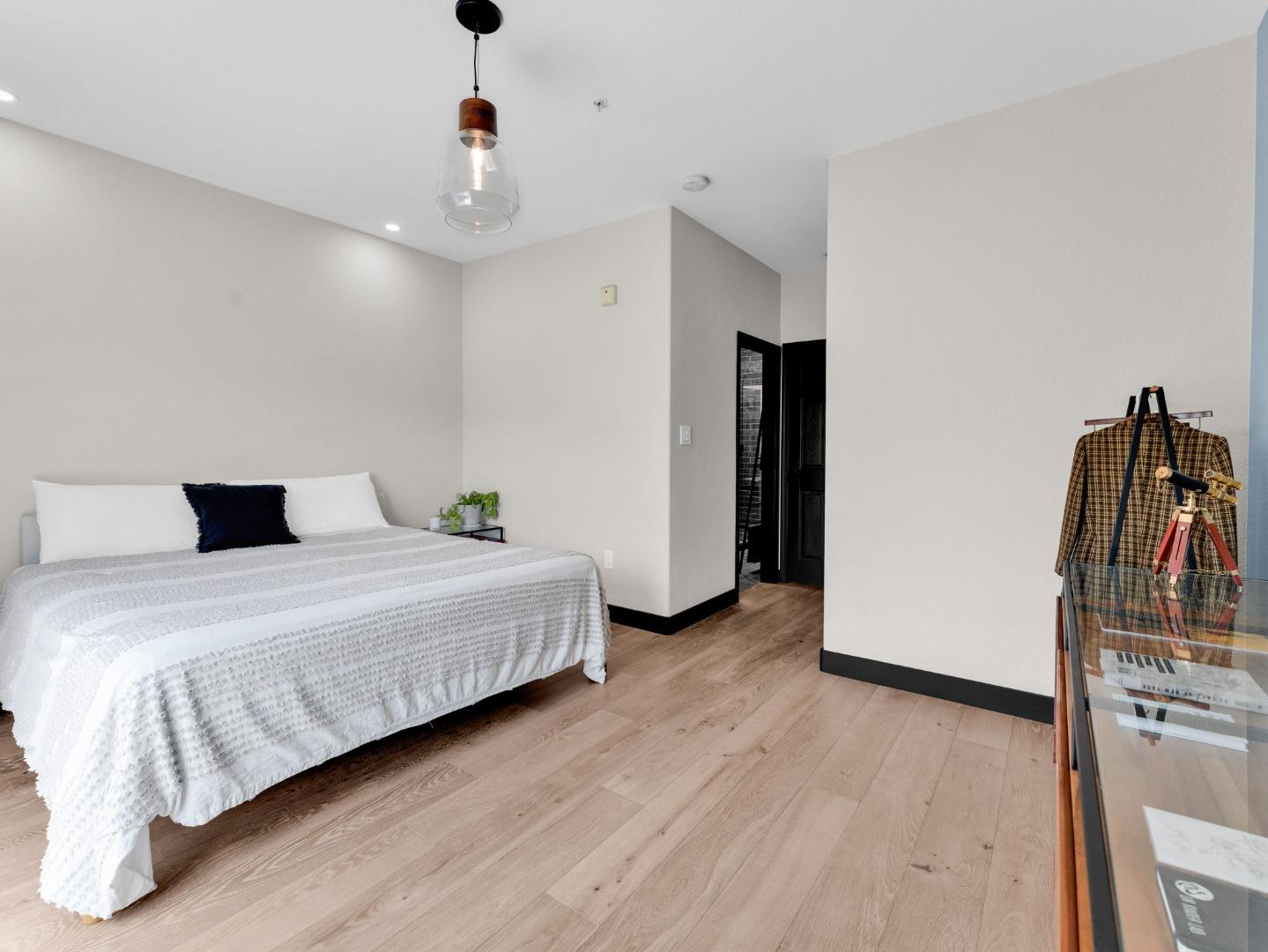 Detail Gallery Image 23 of 42 For 213 Esfahan Dr, San Jose,  CA 95111 - 2 Beds | 2/1 Baths