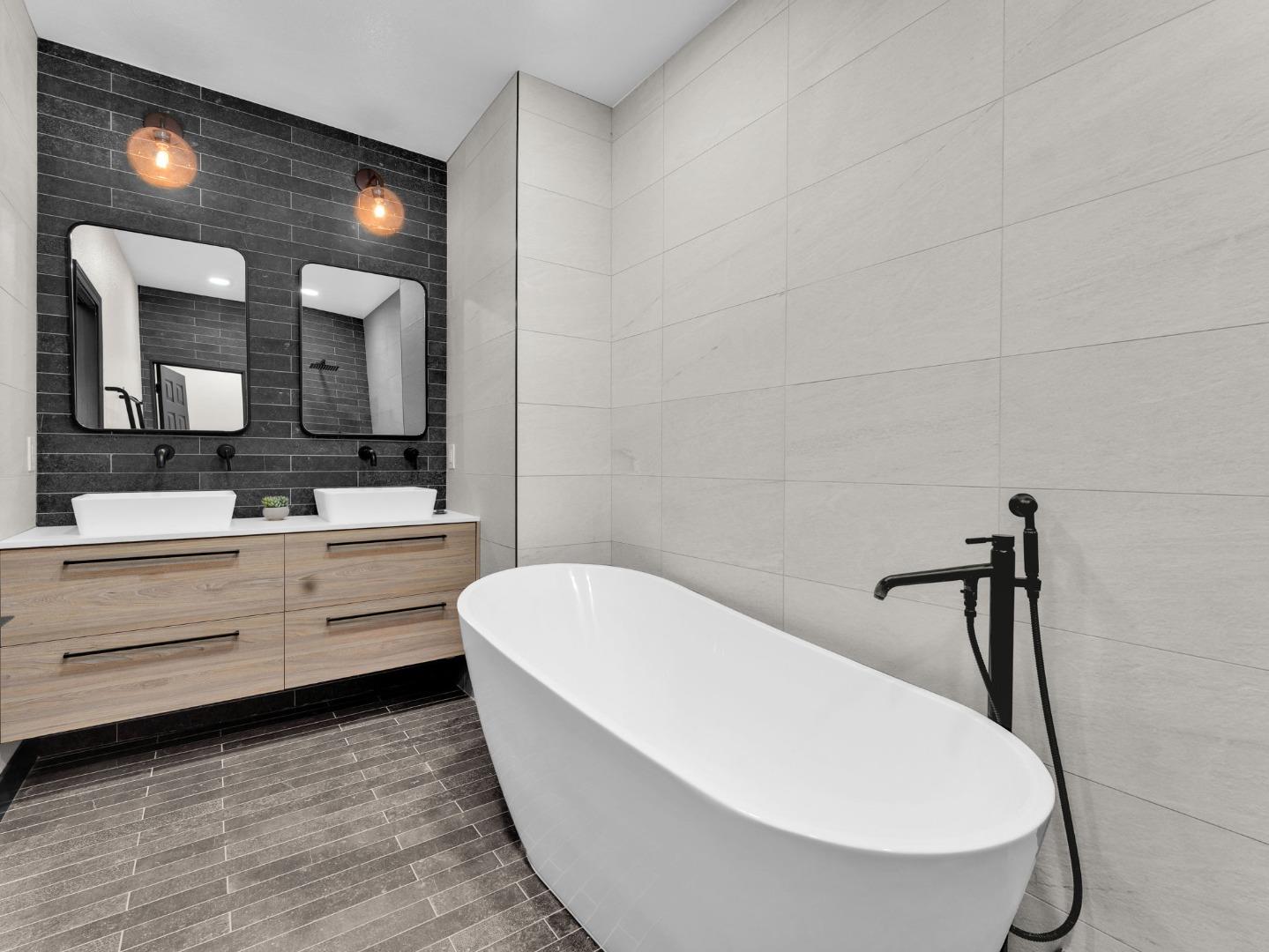 Detail Gallery Image 24 of 42 For 213 Esfahan Dr, San Jose,  CA 95111 - 2 Beds | 2/1 Baths