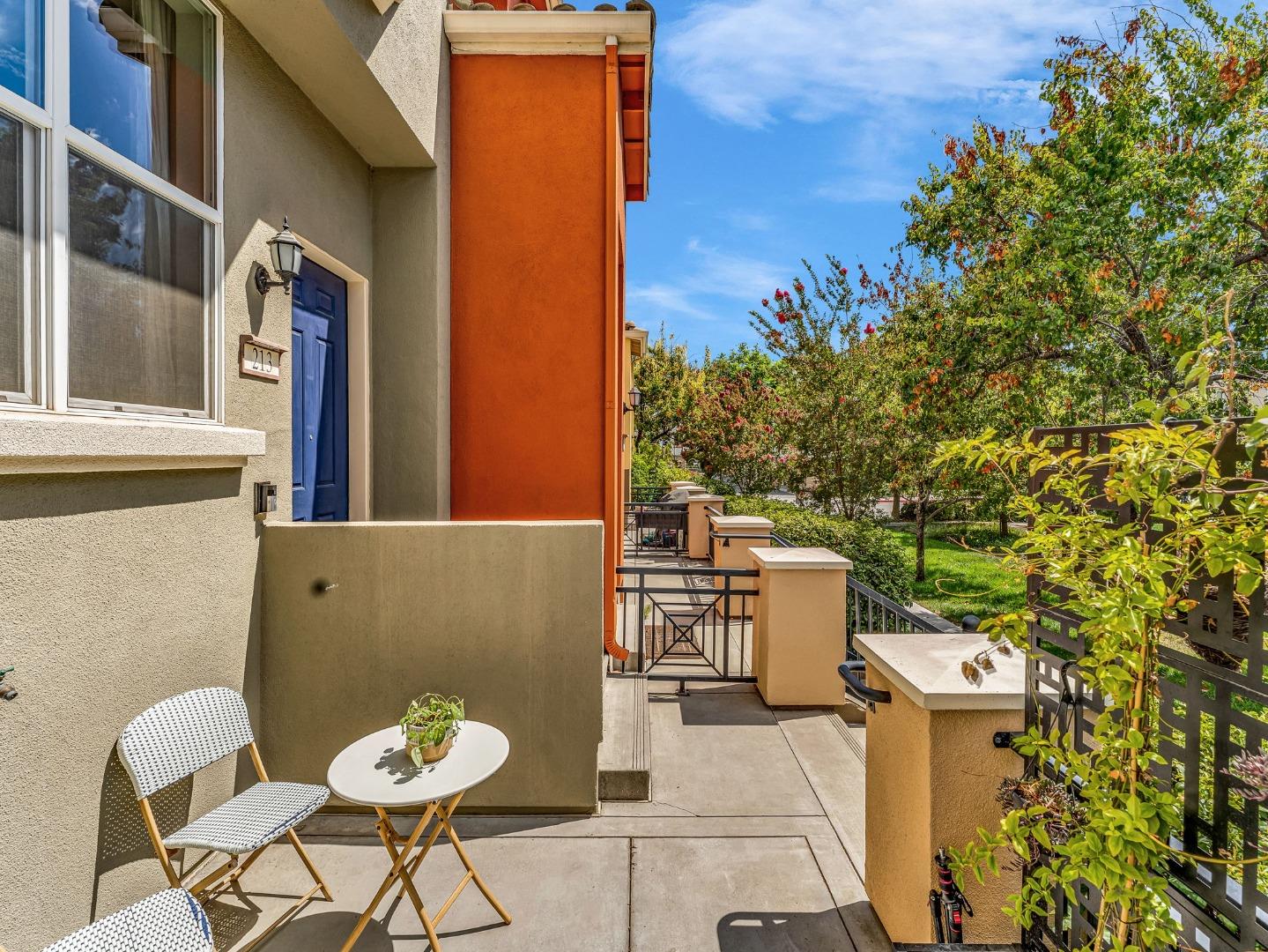 Detail Gallery Image 34 of 42 For 213 Esfahan Dr, San Jose,  CA 95111 - 2 Beds | 2/1 Baths