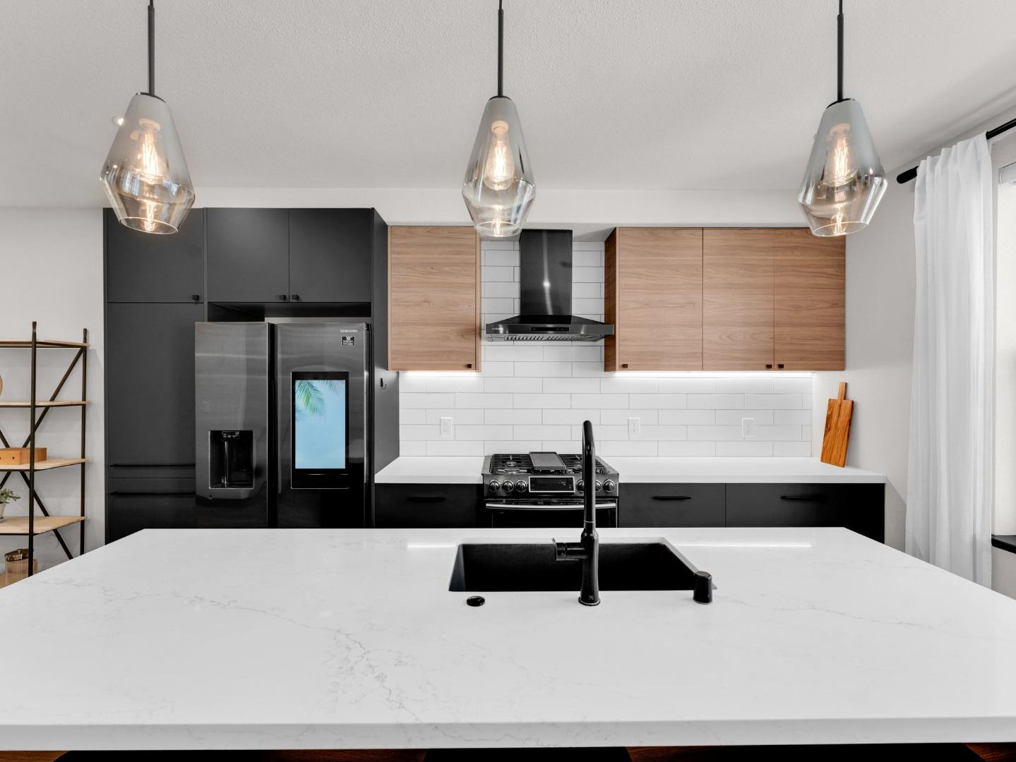 Detail Gallery Image 7 of 42 For 213 Esfahan Dr, San Jose,  CA 95111 - 2 Beds | 2/1 Baths