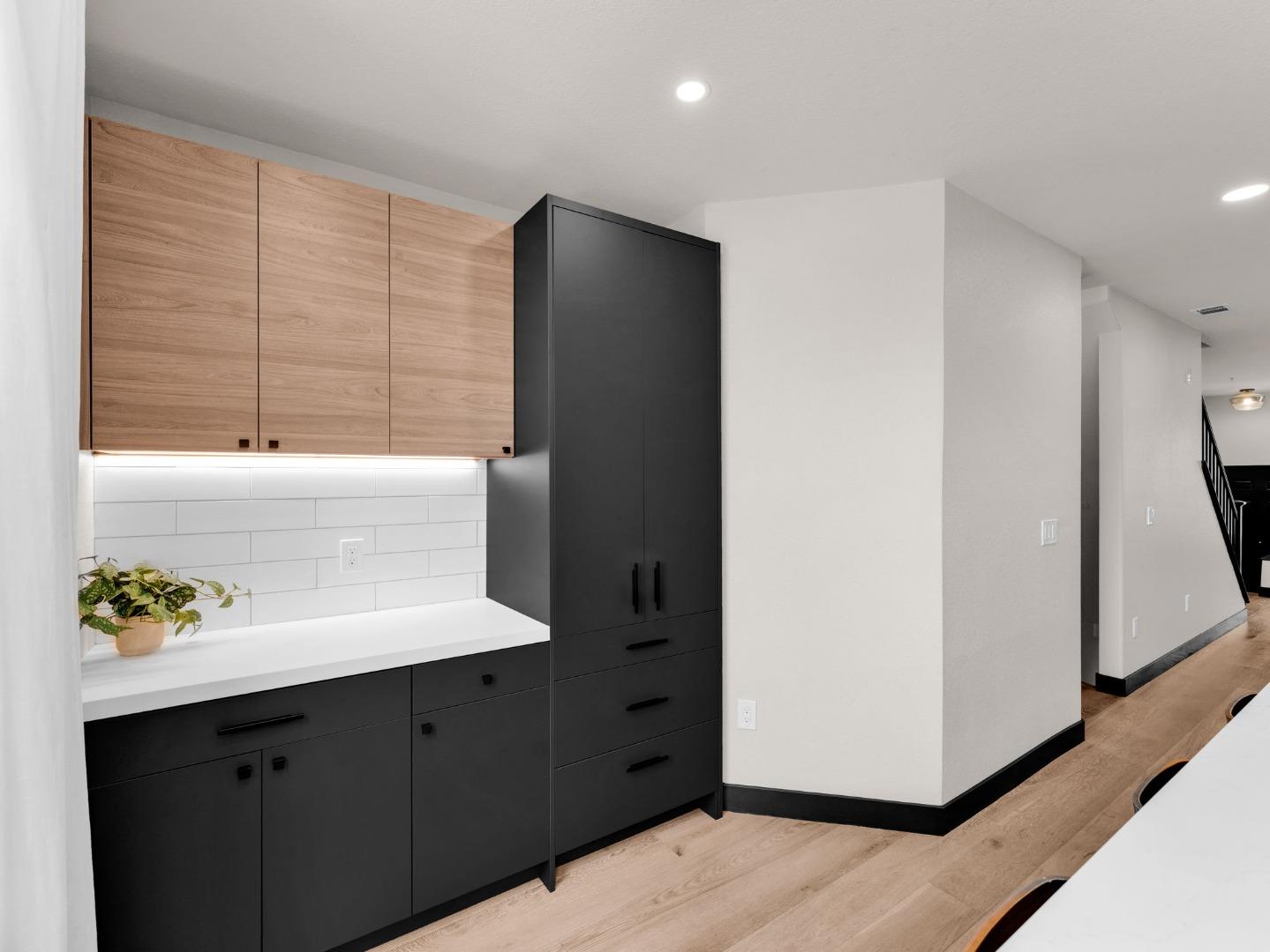 Detail Gallery Image 9 of 42 For 213 Esfahan Dr, San Jose,  CA 95111 - 2 Beds | 2/1 Baths