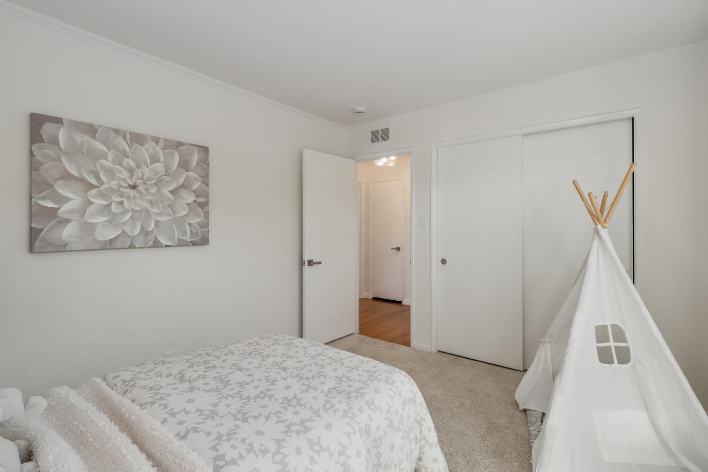 Detail Gallery Image 23 of 42 For 2704 Sunset Ter, San Mateo,  CA 94403 - 4 Beds | 2 Baths