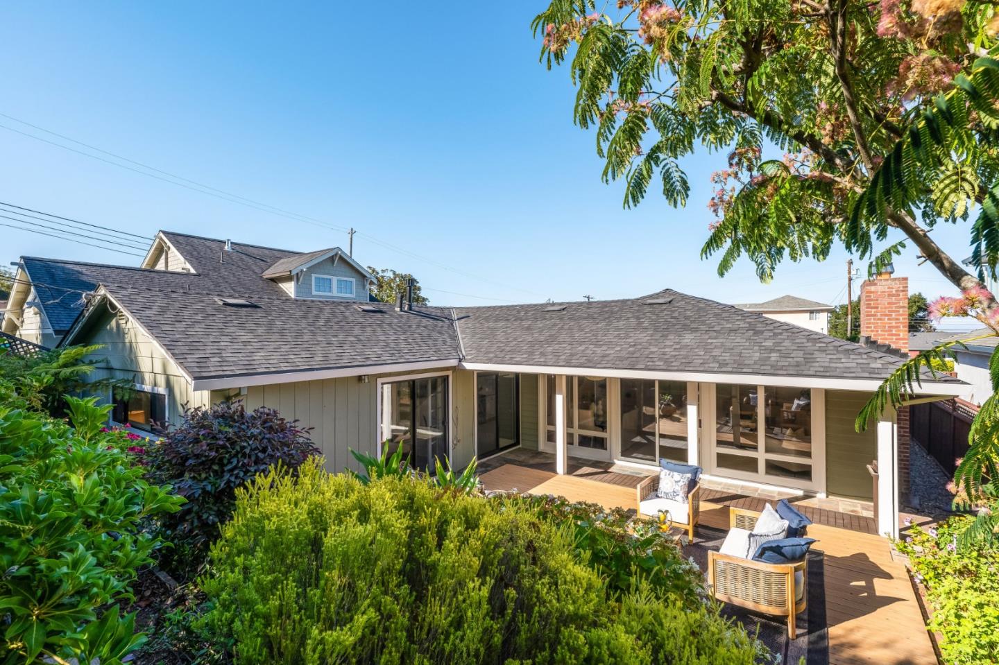 Detail Gallery Image 34 of 42 For 2704 Sunset Ter, San Mateo,  CA 94403 - 4 Beds | 2 Baths