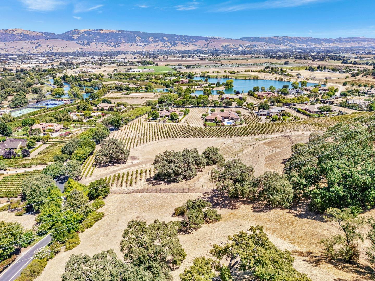 Detail Gallery Image 18 of 21 For 1322 Lions Peak Ln, San Martin,  CA 95046 - – Beds | – Baths