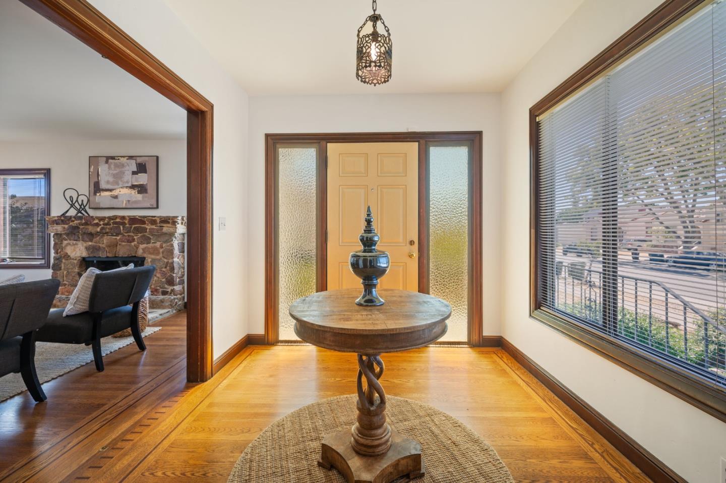 Detail Gallery Image 2 of 14 For 917 S Humboldt St, San Mateo,  CA 94402 - 3 Beds | 1/1 Baths