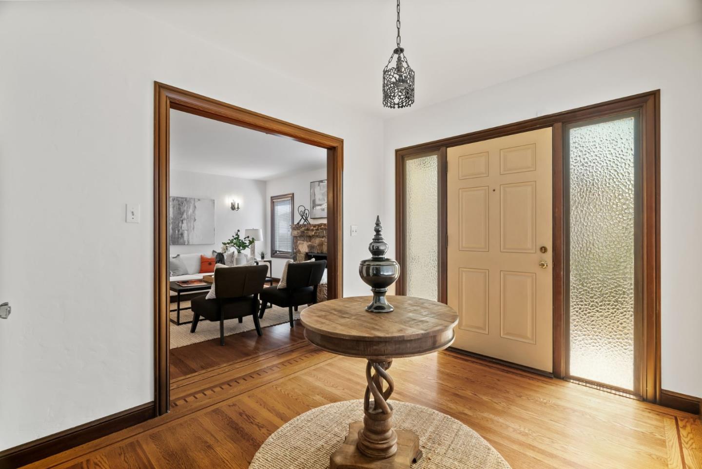 Detail Gallery Image 3 of 14 For 917 S Humboldt St, San Mateo,  CA 94402 - 3 Beds | 1/1 Baths