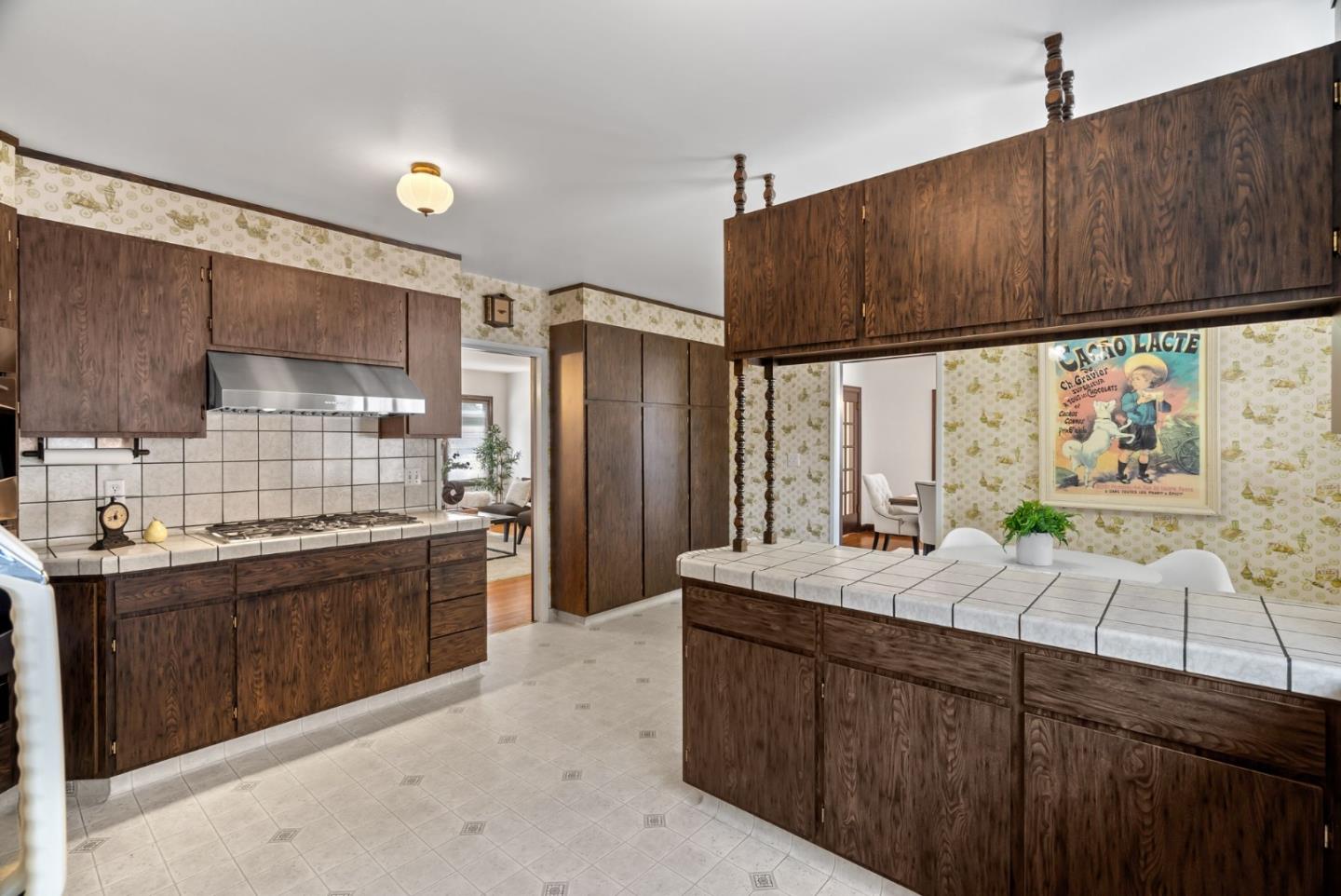 Detail Gallery Image 8 of 14 For 917 S Humboldt St, San Mateo,  CA 94402 - 3 Beds | 1/1 Baths