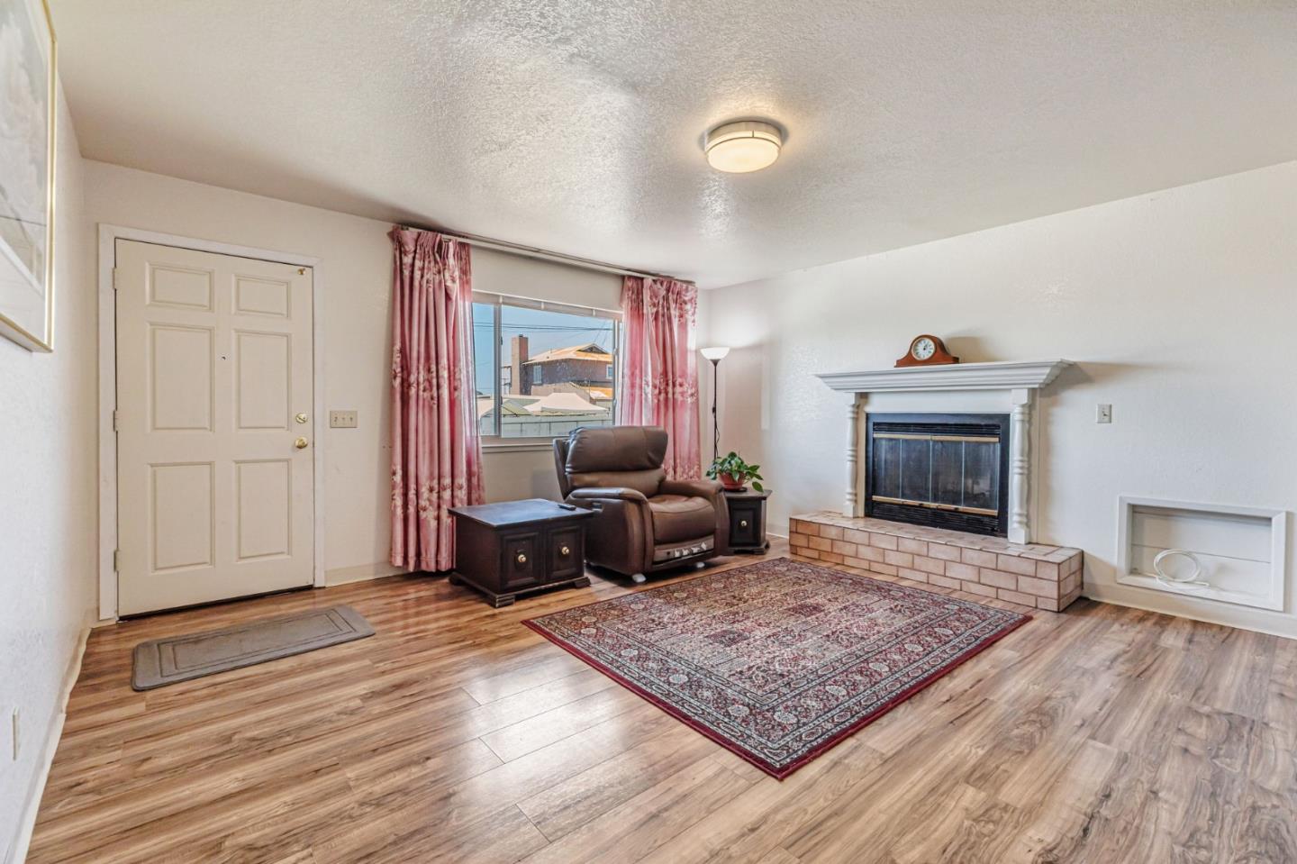 Detail Gallery Image 6 of 42 For 10997 Seymour St, Castroville,  CA 95012 - 4 Beds | 2 Baths