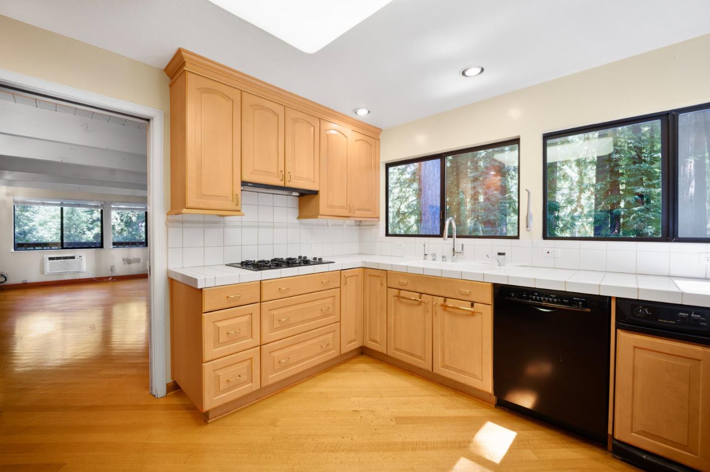 Detail Gallery Image 25 of 40 For 17855 Kiowa Trl, Los Gatos,  CA 95033 - 5 Beds | 3 Baths