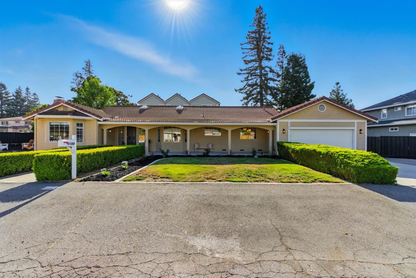 Detail Gallery Image 18 of 42 For 2188 Yorkshire Way, Mountain View,  CA 94040 - 3 Beds | 2 Baths
