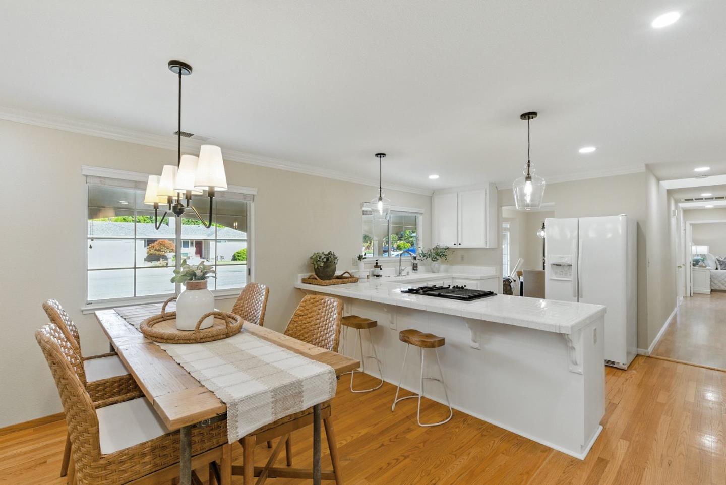 Detail Gallery Image 27 of 42 For 2188 Yorkshire Way, Mountain View,  CA 94040 - 3 Beds | 2 Baths