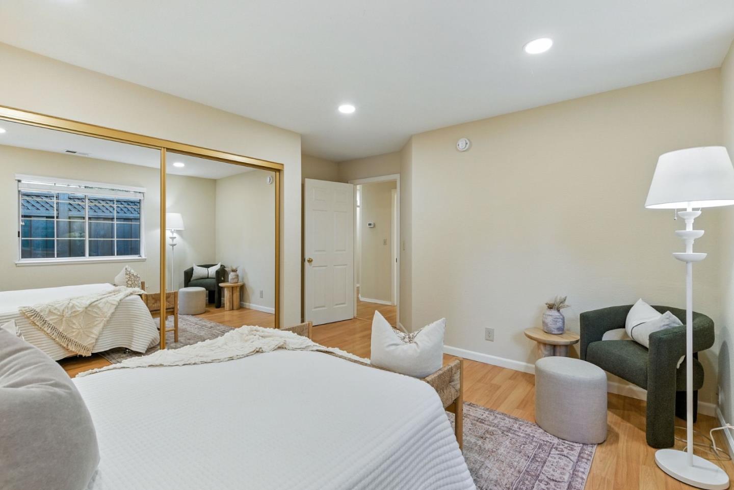 Detail Gallery Image 36 of 42 For 2188 Yorkshire Way, Mountain View,  CA 94040 - 3 Beds | 2 Baths