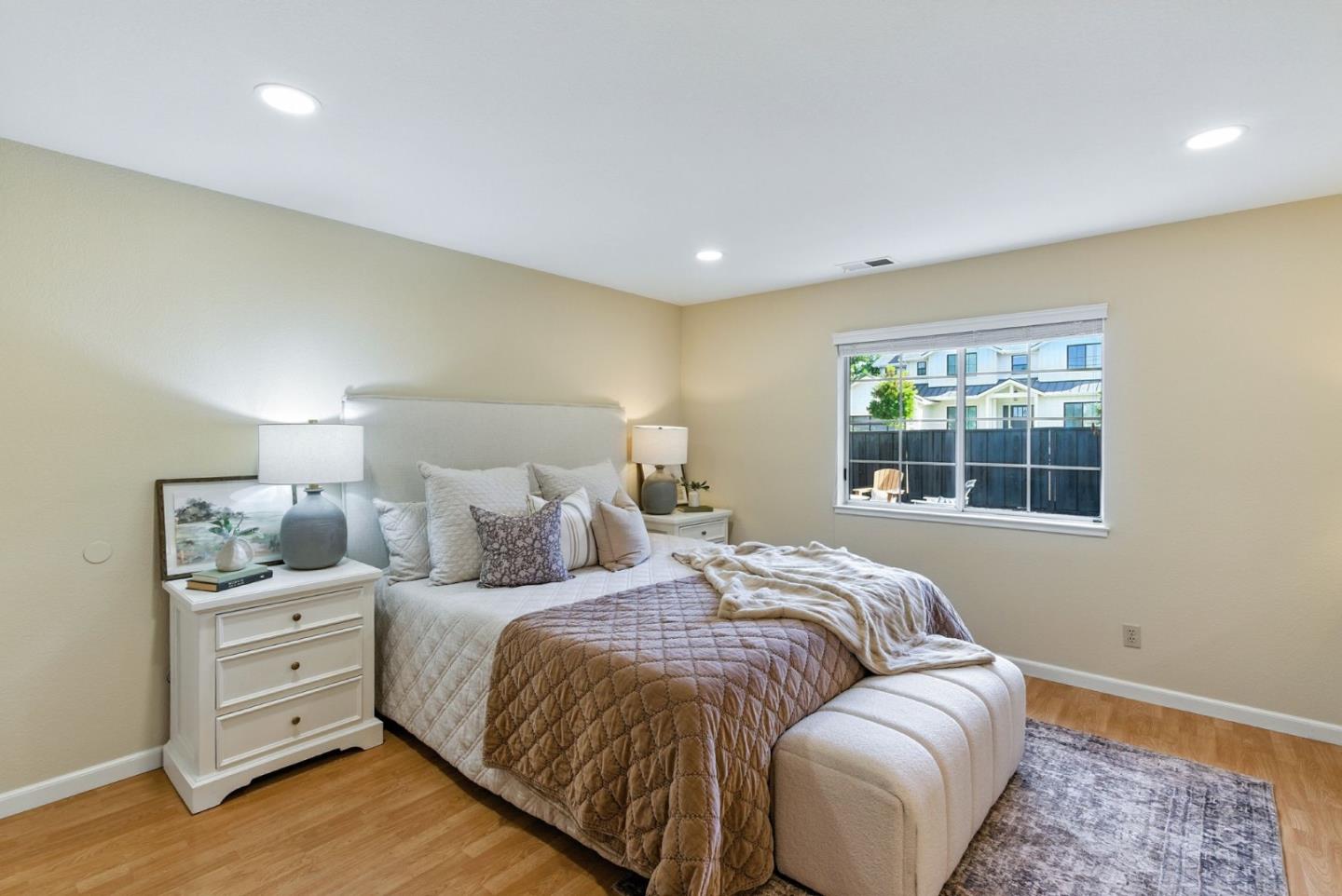 Detail Gallery Image 41 of 42 For 2188 Yorkshire Way, Mountain View,  CA 94040 - 3 Beds | 2 Baths