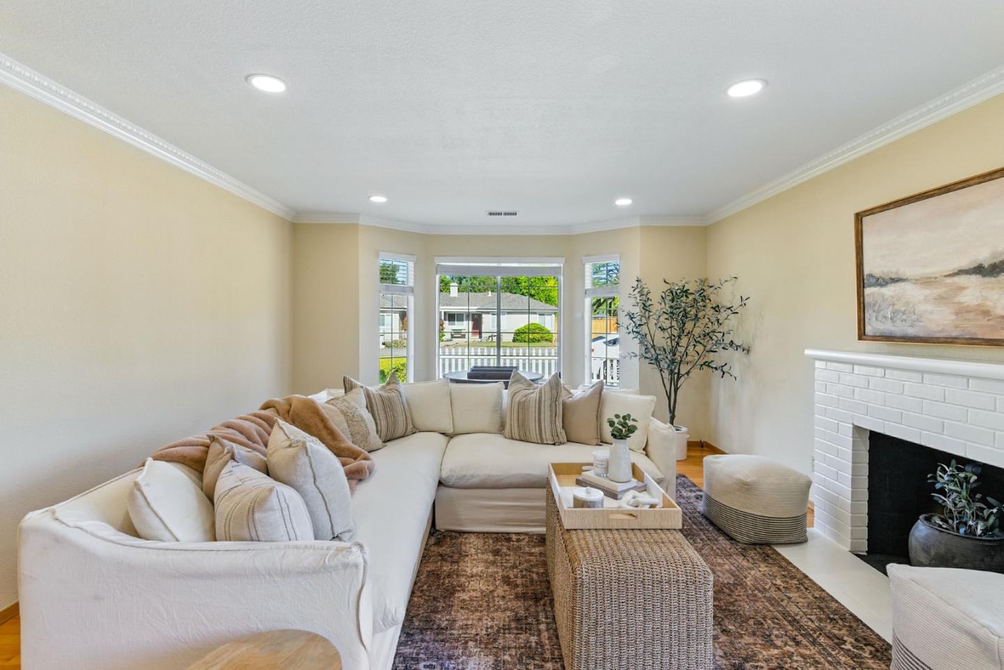 Detail Gallery Image 7 of 42 For 2188 Yorkshire Way, Mountain View,  CA 94040 - 3 Beds | 2 Baths