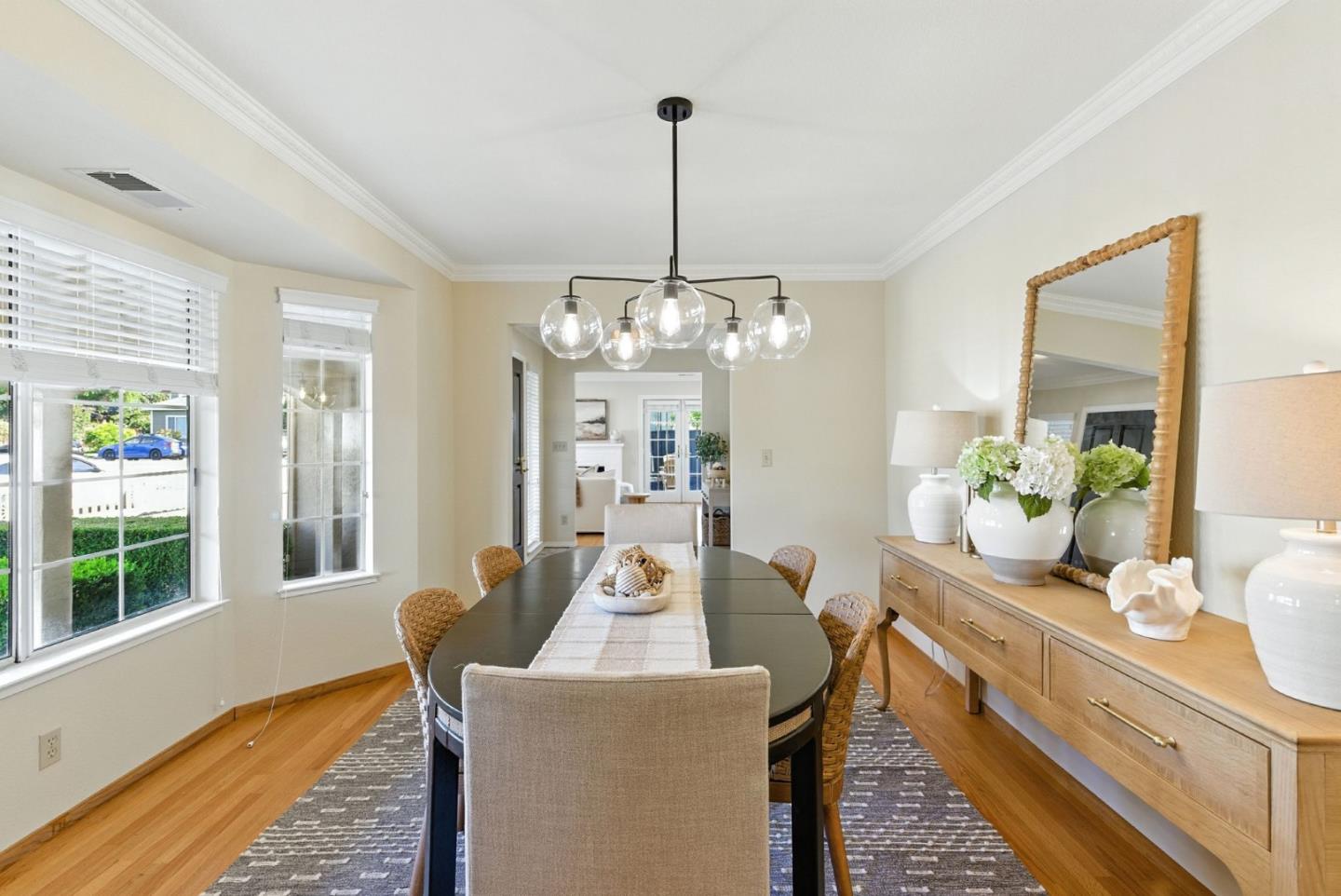 Detail Gallery Image 8 of 42 For 2188 Yorkshire Way, Mountain View,  CA 94040 - 3 Beds | 2 Baths