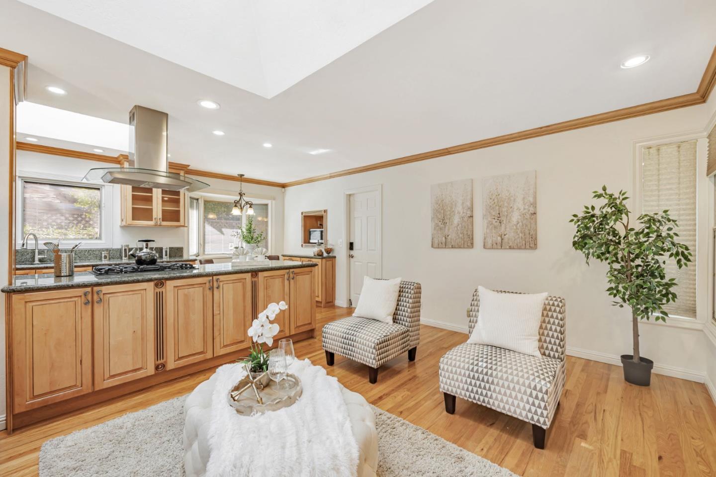 Detail Gallery Image 21 of 43 For 650 Hyde Park, Sunnyvale,  CA 94087 - 3 Beds | 2 Baths