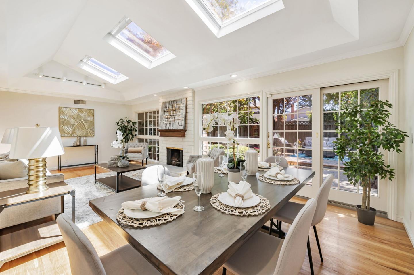 Detail Gallery Image 29 of 43 For 650 Hyde Park, Sunnyvale,  CA 94087 - 3 Beds | 2 Baths
