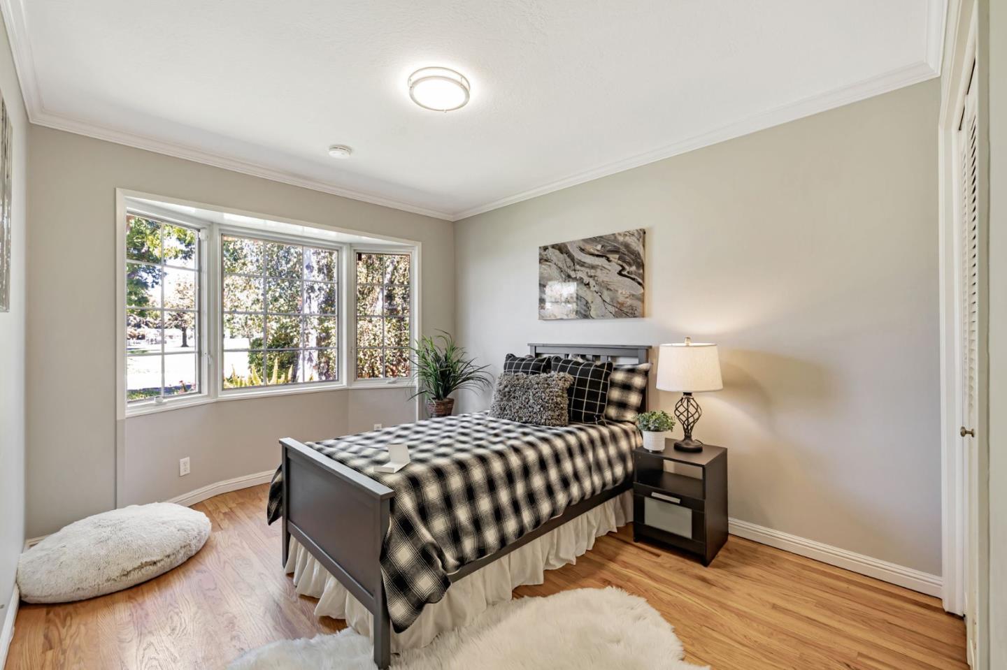Detail Gallery Image 30 of 43 For 650 Hyde Park, Sunnyvale,  CA 94087 - 3 Beds | 2 Baths