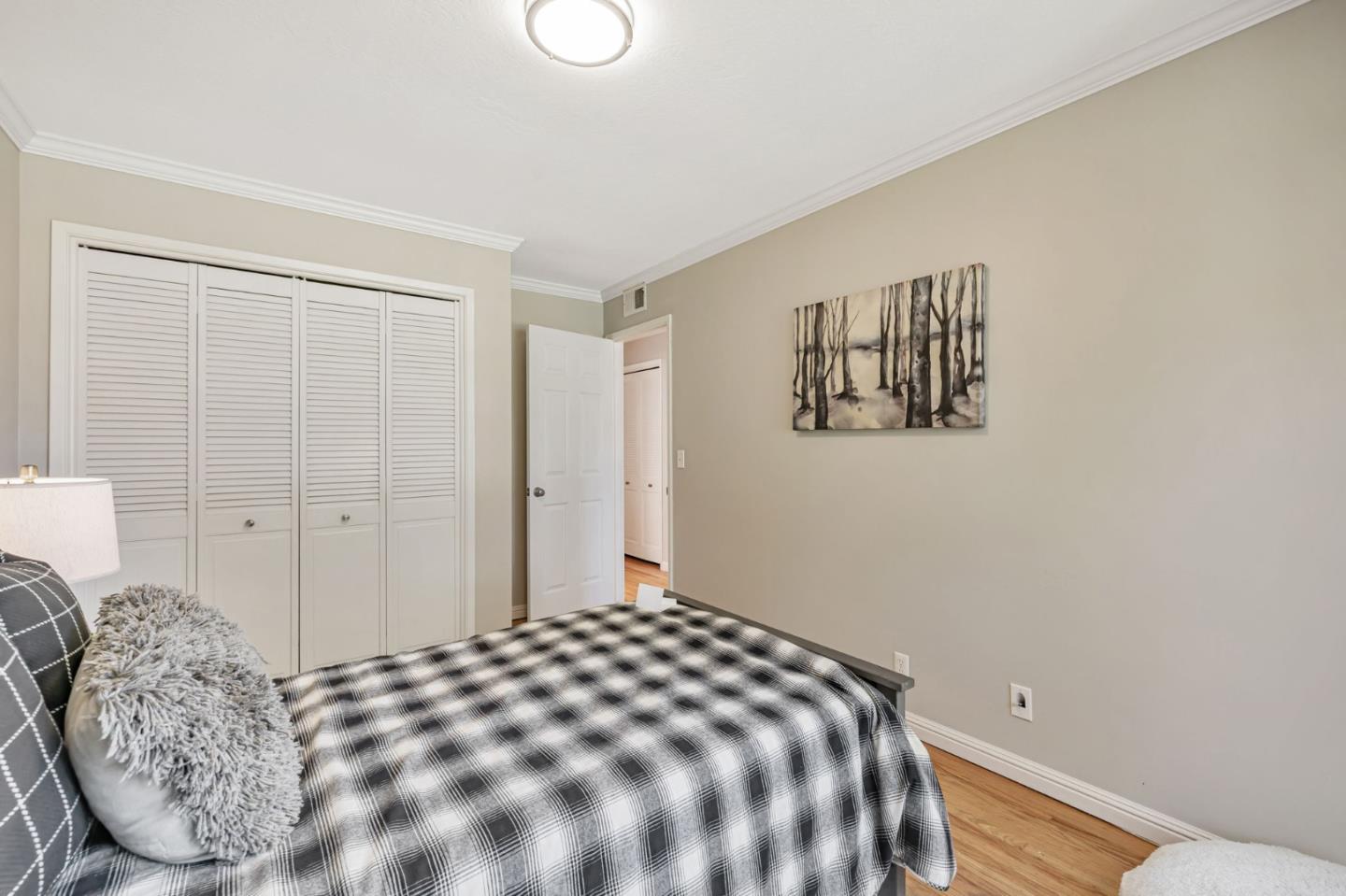 Detail Gallery Image 31 of 43 For 650 Hyde Park, Sunnyvale,  CA 94087 - 3 Beds | 2 Baths