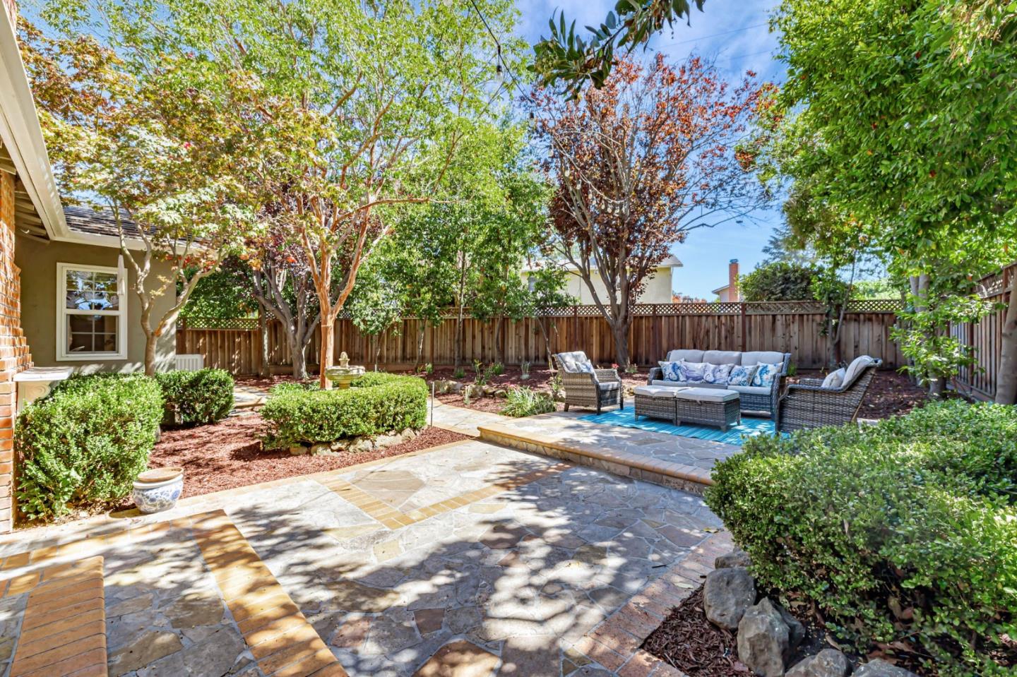 Detail Gallery Image 34 of 43 For 650 Hyde Park, Sunnyvale,  CA 94087 - 3 Beds | 2 Baths