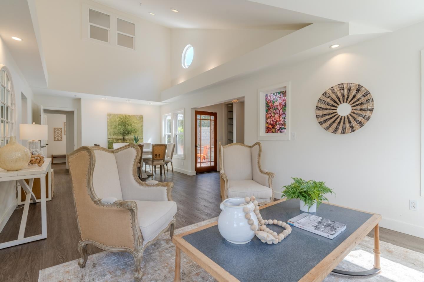 Detail Gallery Image 12 of 67 For 647 Canyon Dr, Pacifica,  CA 94044 - 4 Beds | 3 Baths
