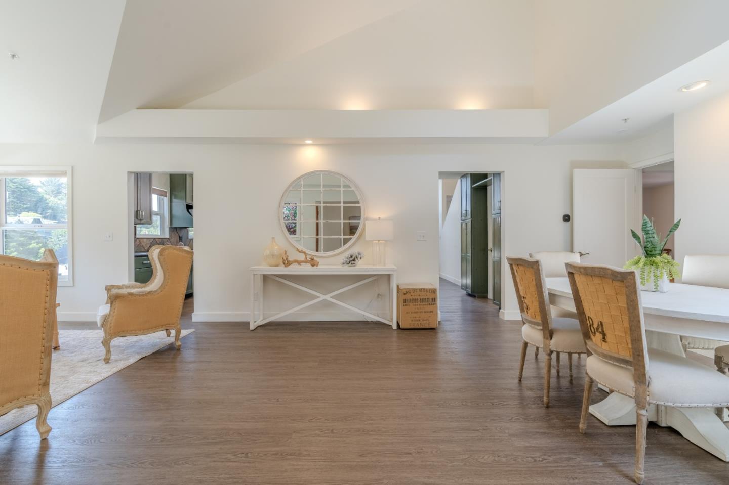 Detail Gallery Image 14 of 67 For 647 Canyon Dr, Pacifica,  CA 94044 - 4 Beds | 3 Baths