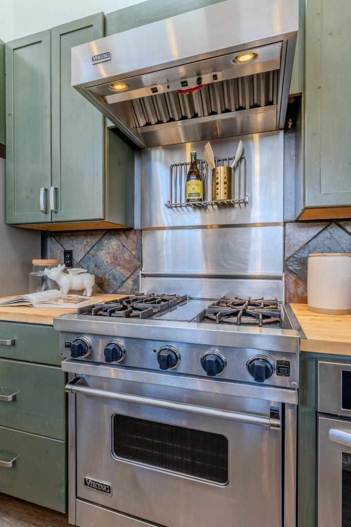 Detail Gallery Image 21 of 67 For 647 Canyon Dr, Pacifica,  CA 94044 - 4 Beds | 3 Baths