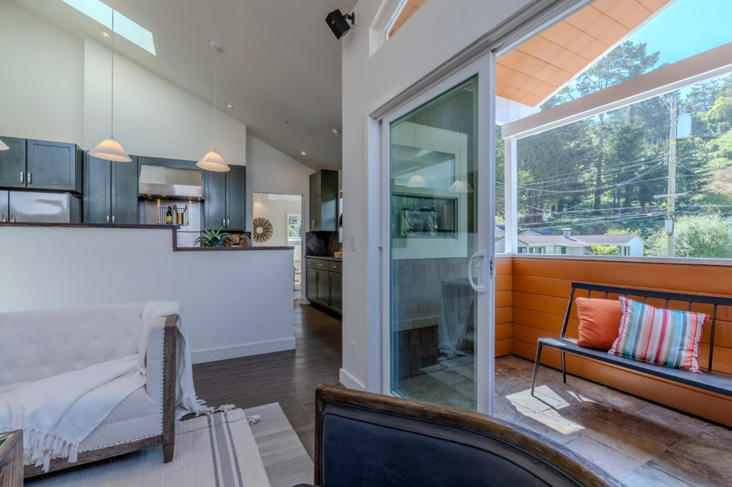 Detail Gallery Image 23 of 67 For 647 Canyon Dr, Pacifica,  CA 94044 - 4 Beds | 3 Baths