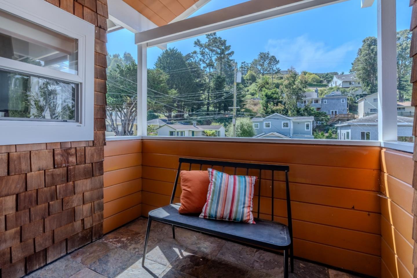 Detail Gallery Image 24 of 67 For 647 Canyon Dr, Pacifica,  CA 94044 - 4 Beds | 3 Baths