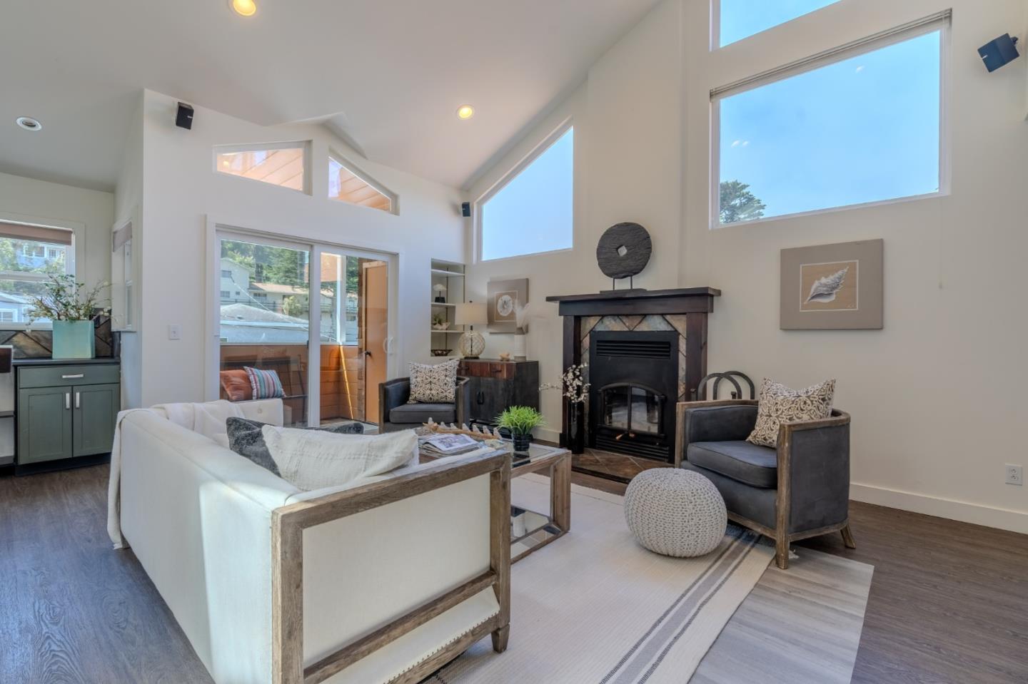 Detail Gallery Image 26 of 67 For 647 Canyon Dr, Pacifica,  CA 94044 - 4 Beds | 3 Baths
