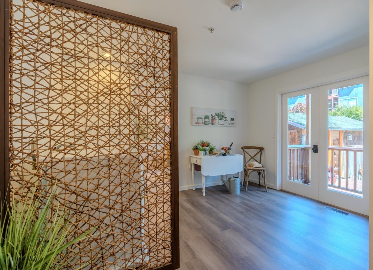 Detail Gallery Image 31 of 67 For 647 Canyon Dr, Pacifica,  CA 94044 - 4 Beds | 3 Baths