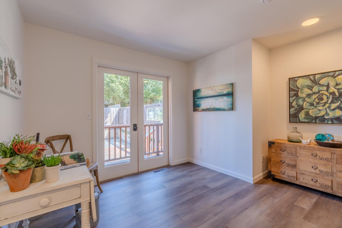 Detail Gallery Image 33 of 67 For 647 Canyon Dr, Pacifica,  CA 94044 - 4 Beds | 3 Baths