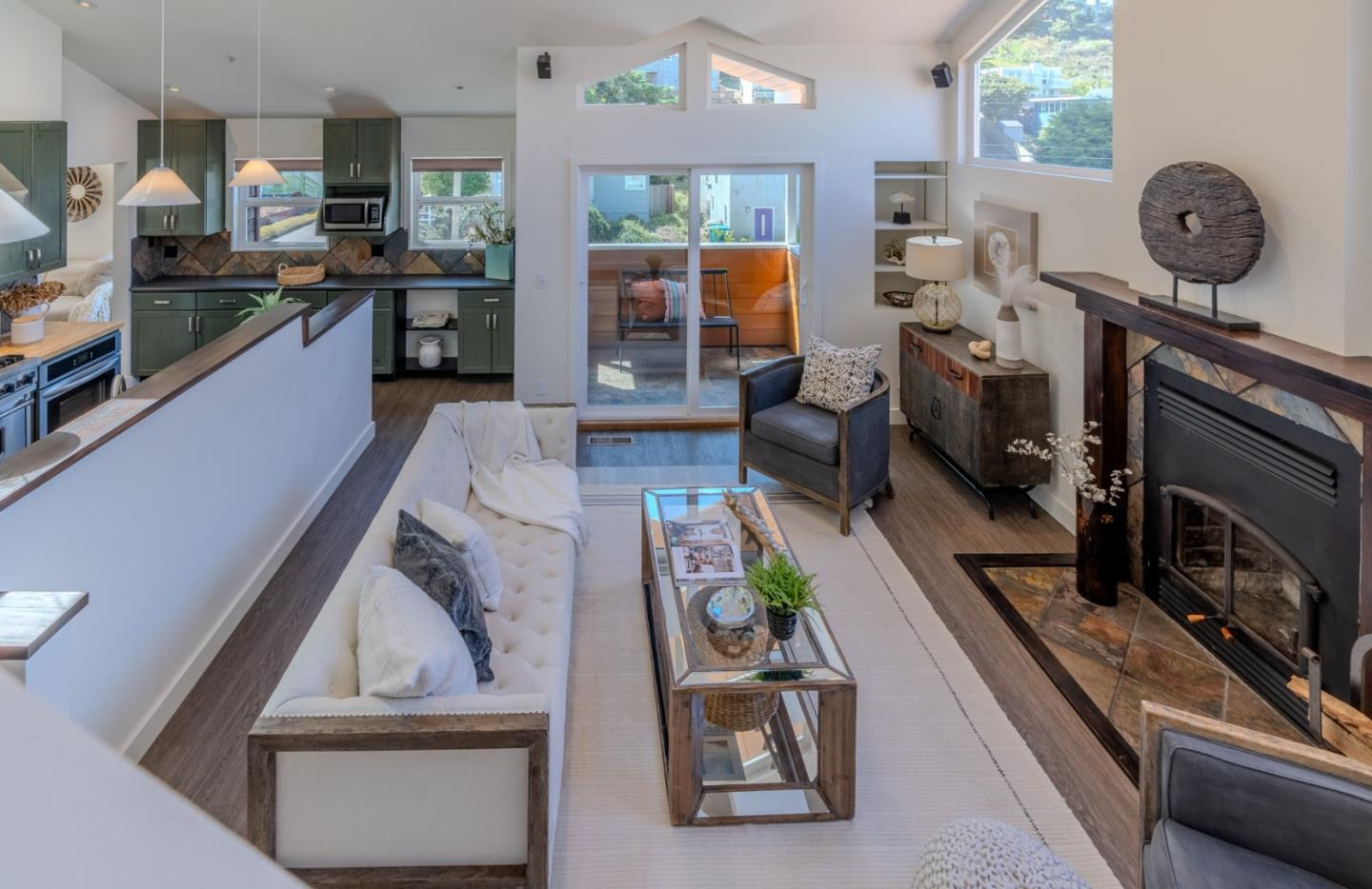 Detail Gallery Image 38 of 67 For 647 Canyon Dr, Pacifica,  CA 94044 - 4 Beds | 3 Baths